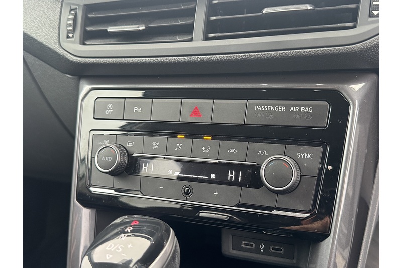 Volkswagen 1.0 TSI SEL SUV 5dr Petrol DSG Euro 6 (s/s) (110 ps)