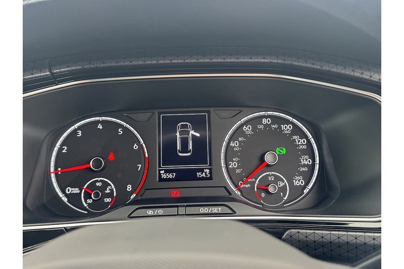 Volkswagen 1.0 TSI SEL SUV 5dr Petrol DSG Euro 6 (s/s) (110 ps)