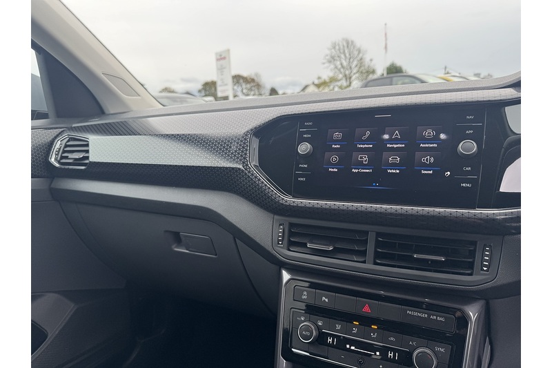 Volkswagen 1.0 TSI SEL SUV 5dr Petrol DSG Euro 6 (s/s) (110 ps)