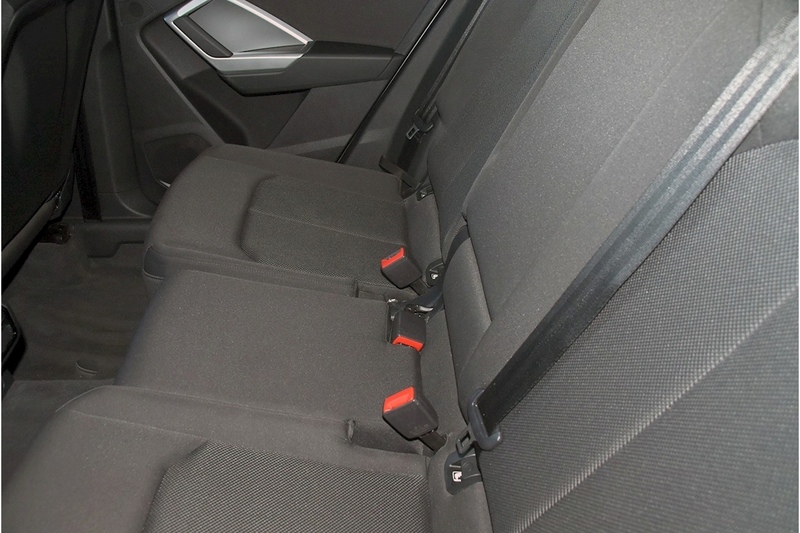 Audi 2.0 TDI 35 Sport SUV 5dr Diesel S Tronic Euro 6 (s/s) (150 ps)