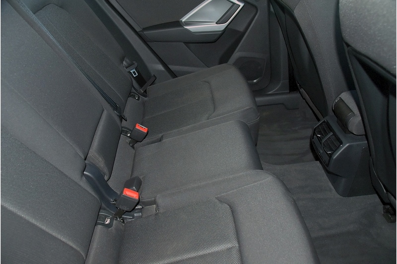 Audi 2.0 TDI 35 Sport SUV 5dr Diesel S Tronic Euro 6 (s/s) (150 ps)