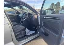 25/75 Volkswagen T-Roc TSI Black Edition Plus DSG 150 PS