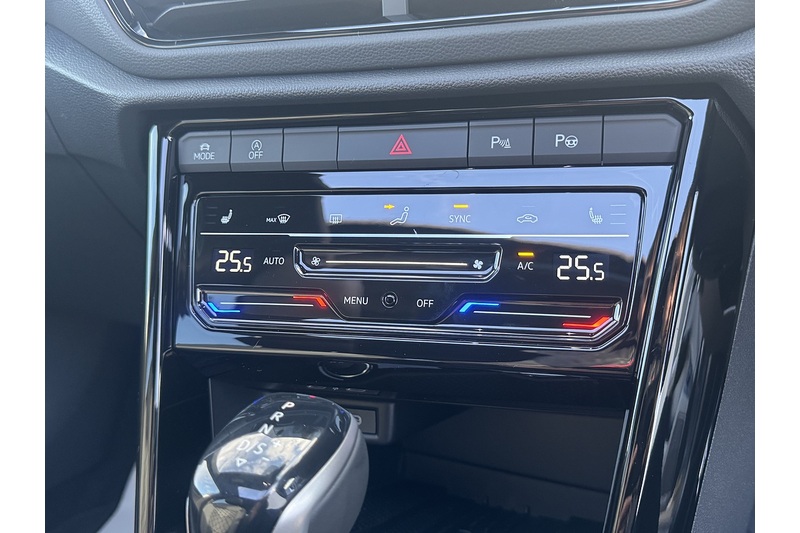 Volkswagen Black Edition Tsi Edition Plus DSG 1.5 5dr Hatchback Automatic Petrol