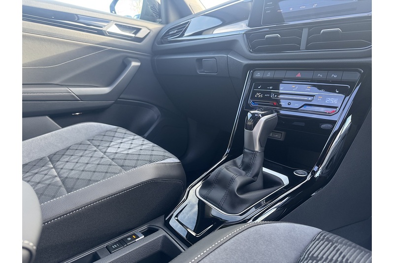 Volkswagen Black Edition Tsi Edition Plus DSG 1.5 5dr Hatchback Automatic Petrol