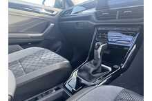 25/75 Volkswagen T-Roc TSI Black Edition Plus DSG 150 PS