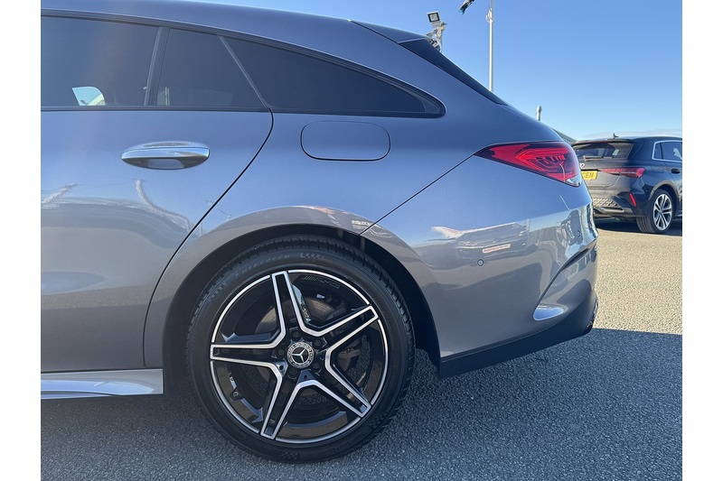 Mercedes-Benz 2.0 CLA220d AMG Line (Premium) Shooting Brake 5dr Diesel 8G-DCT Euro 6 (s/s) (190 ps)