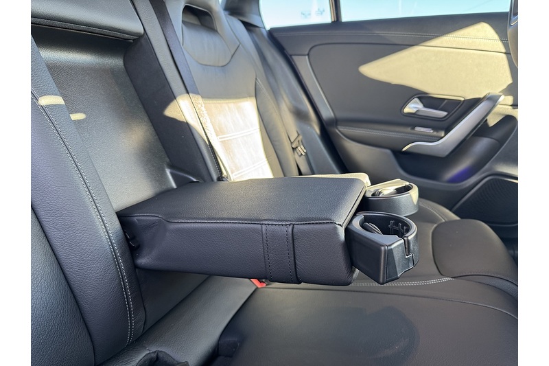 Mercedes-Benz 2.0 CLA220d AMG Line (Premium) Shooting Brake 5dr Diesel 8G-DCT Euro 6 (s/s) (190 ps)