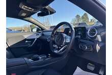 22/72 Mercedes-Benz CLA220d AMG Line Shooting Brake Diesel DCT 190 ps