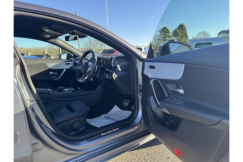 Mercedes-Benz 2.0 CLA220d AMG Line (Premium) Shooting Brake 5dr Diesel 8G-DCT Euro 6 (s/s) (190 ps)