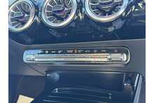 22/72 Mercedes-Benz CLA220d AMG Line Shooting Brake Diesel DCT 190 ps