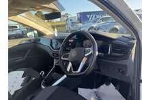 25/74 Volkswagen Polo 1.0 TSI Match Hatchback
