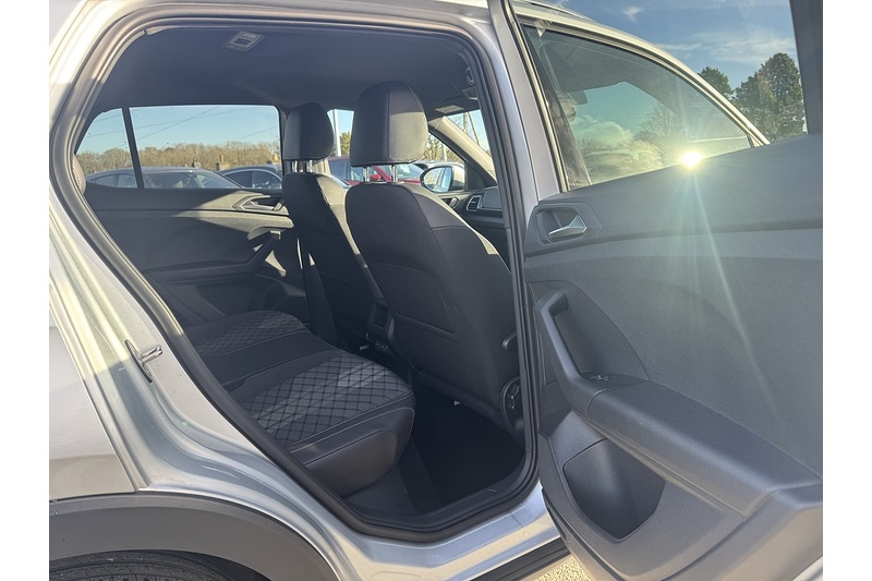 Volkswagen TSI R-Line DSG 115PS