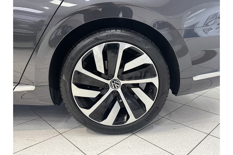 Volkswagen 2.0 TSI R-Line Shooting Brake 5dr Petrol DSG Euro 6 (s/s) (190 ps)