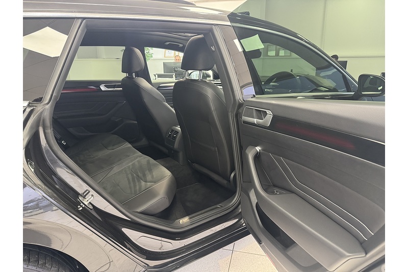 Volkswagen 2.0 TSI R-Line Shooting Brake 5dr Petrol DSG Euro 6 (s/s) (190 ps)