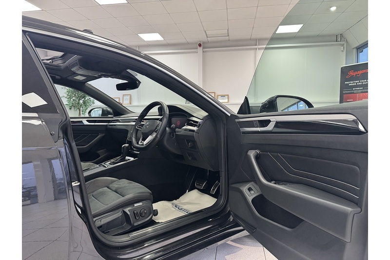 Volkswagen 2.0 TSI R-Line Shooting Brake 5dr Petrol DSG Euro 6 (s/s) (190 ps)