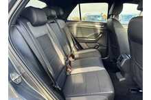 21/21 Volkswagen T-Roc 1.5 TSI GPF EVO R-Line DSG 150 ps
