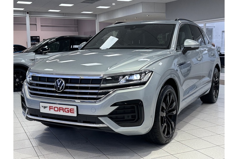 Volkswagen 3.0 TDI V6 R-Line Tech Plus SUV 5dr Diesel Tiptronic 4Motion Euro 6 (s/s) (286 ps)