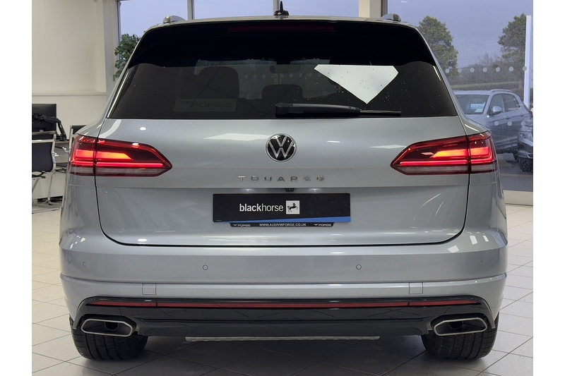 Volkswagen 3.0 TDI V6 R-Line Tech Plus SUV 5dr Diesel Tiptronic 4Motion Euro 6 (s/s) (286 ps)