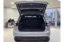 23/73 Volkswagen Touareg TDI V6 R-Line Tech Plus
