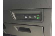 23/73 Volkswagen Touareg TDI V6 R-Line Tech Plus