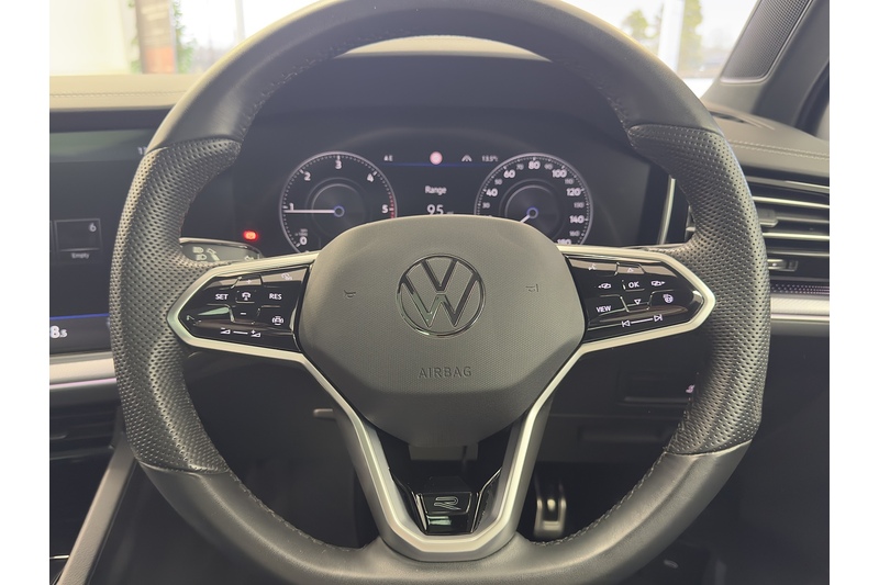 Volkswagen 3.0 TDI V6 R-Line Tech Plus SUV 5dr Diesel Tiptronic 4Motion Euro 6 (s/s) (286 ps)