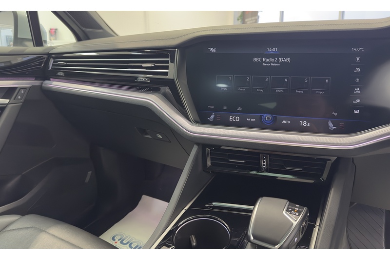 Volkswagen 3.0 TDI V6 R-Line Tech Plus SUV 5dr Diesel Tiptronic 4Motion Euro 6 (s/s) (286 ps)