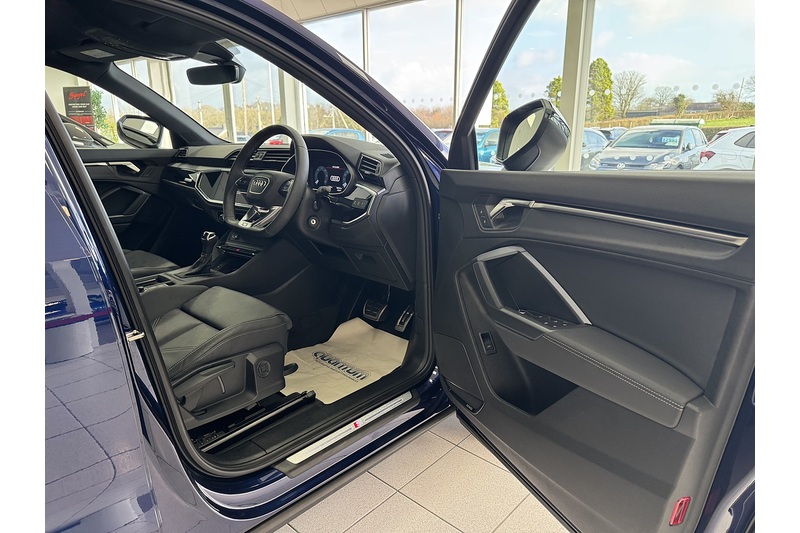 Audi 2.0 TDI 40 Black Edition SUV 5dr Diesel S Tronic quattro Euro 6 (s/s) (193 ps)