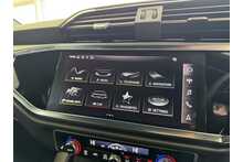 25/25 Audi Q3 Black Edition Quattro 2.0 TDI S Tronic  193PS SUV