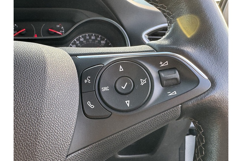 Vauxhall 1.2 Turbo Ultimate SUV 5dr Petrol Manual Euro 6 (s/s) (110 ps)