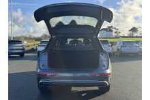 21/71 Audi Q5 2.0 TFSI S line SUV Petrol S Tronic quattro 265 ps