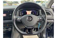 18/68 Volkswagen T-Roc 2.0 TDI SEL SUV Manual 4Motion 150 ps