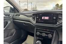 18/68 Volkswagen T-Roc 2.0 TDI SEL SUV Manual 4Motion 150 ps