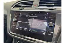 17/67 Volkswagen Tiguan TDI R-Line 2.0 Manual 150PS