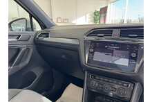 17/67 Volkswagen Tiguan TDI R-Line 2.0 Manual 150PS