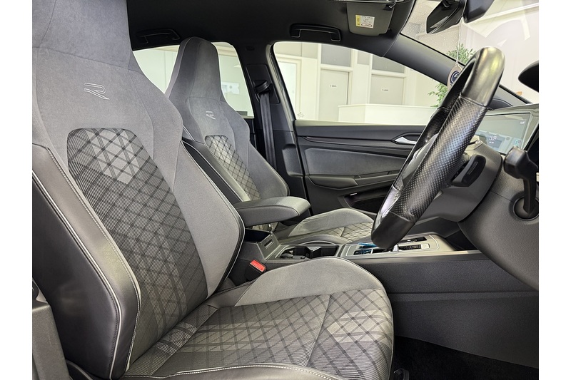 Volkswagen 2.0 TDI R-Line Hatchback 5dr Diesel DSG Euro 6 (s/s) (150 ps)