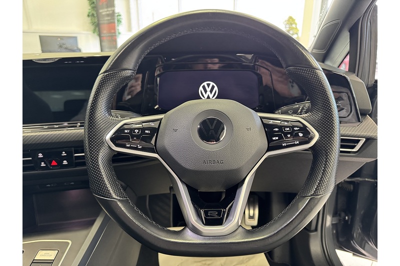 Volkswagen 2.0 TDI R-Line Hatchback 5dr Diesel DSG Euro 6 (s/s) (150 ps)