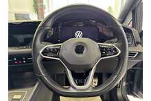 20/70 Volkswagen Golf 2.0 TDI R-Line Hatchback DSG 150 ps