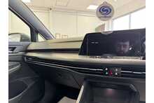 20/70 Volkswagen Golf 2.0 TDI R-Line Hatchback DSG 150 ps