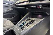 20/70 Volkswagen Golf 2.0 TDI R-Line Hatchback DSG 150 ps