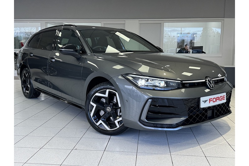 Volkswagen 1.5 TSI eHybrid 19.7kWh R-Line Estate 5dr Petrol Plug-in Hybrid DSG Euro 6 (s/s) (272 ps)