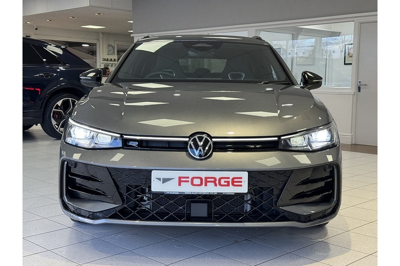Volkswagen 1.5 TSI eHybrid 19.7kWh R-Line Estate 5dr Petrol Plug-in Hybrid DSG Euro 6 (s/s) (272 ps)