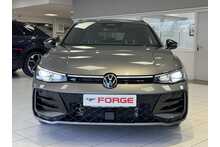 25/25 Volkswagen Passat TSI eHybrid R-Line