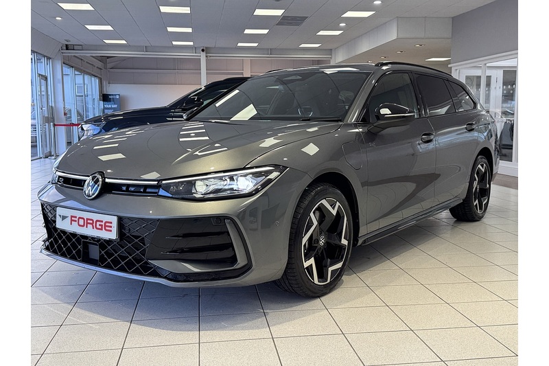 Volkswagen 1.5 TSI eHybrid 19.7kWh R-Line Estate 5dr Petrol Plug-in Hybrid DSG Euro 6 (s/s) (272 ps)
