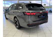 25/25 Volkswagen Passat TSI eHybrid R-Line