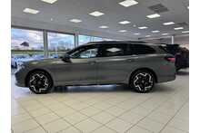 25/25 Volkswagen Passat TSI eHybrid R-Line
