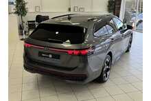 25/25 Volkswagen Passat TSI eHybrid R-Line