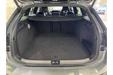 25/25 Volkswagen Passat TSI eHybrid R-Line