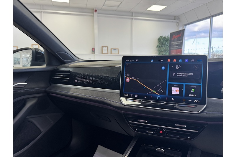 Volkswagen 1.5 TSI eHybrid 19.7kWh R-Line Estate 5dr Petrol Plug-in Hybrid DSG Euro 6 (s/s) (272 ps)