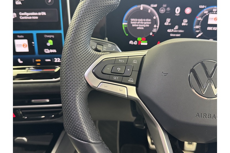 Volkswagen 1.5 TSI eHybrid 19.7kWh R-Line Estate 5dr Petrol Plug-in Hybrid DSG Euro 6 (s/s) (272 ps)