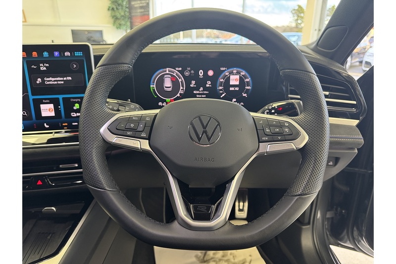 Volkswagen 1.5 TSI eHybrid 19.7kWh R-Line Estate 5dr Petrol Plug-in Hybrid DSG Euro 6 (s/s) (272 ps)